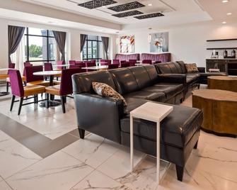 Best Western Plus New Richmond Inn & Suites - New Richmond - Lounge