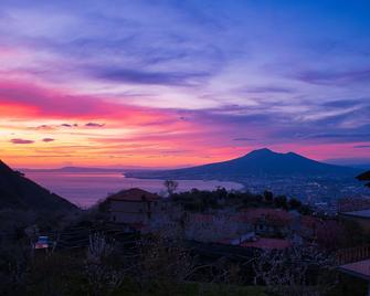 Villa Somma Apartments - Pimonte - Vista esterna