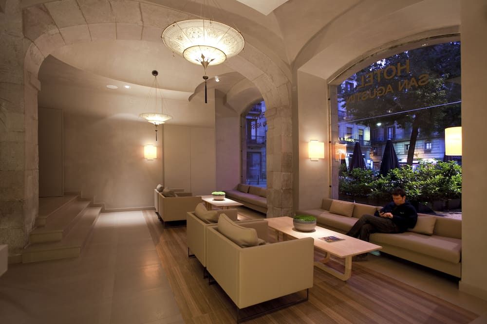 هوتل سانت أجوستي