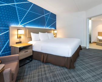 Comfort Inn & Suites - Barrie - Yatak Odası
