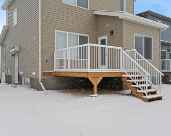 Chic 2br Kensington Suite - Saskatoon Stay - Saskatoon - Building