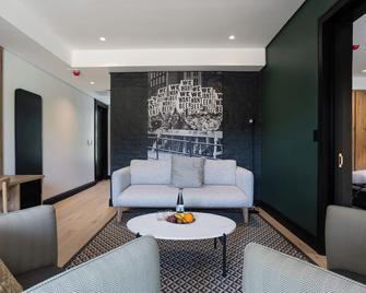 At Franschhoek Hotel - Franschhoek - Living room