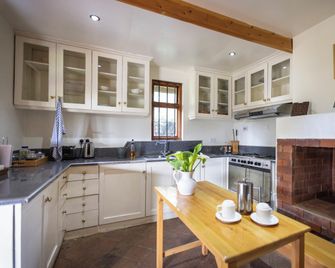 Olesamara Collection - Nanyuki - Kitchen