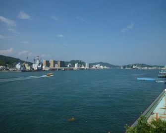 Sea Side Hostel Light House - Onomichi - Vista del exterior