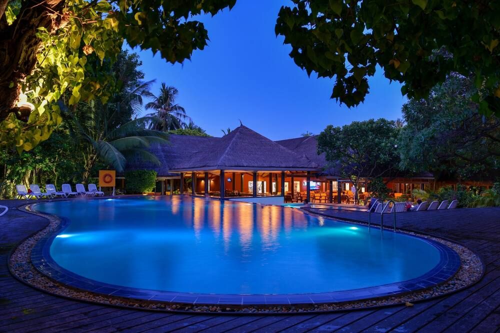 أداران سيليكت هودوران فوشي - ويث ؤو نٕر اي بريميو ا عا شامل جميع الخدمات