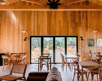 Huttopia Wine Country - Lower Lake - Restaurant