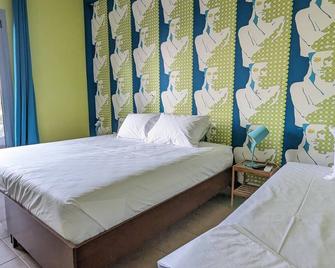 Okeania Seafront Rooms in Kamena Vourla - Kamena Vourla - Sypialnia