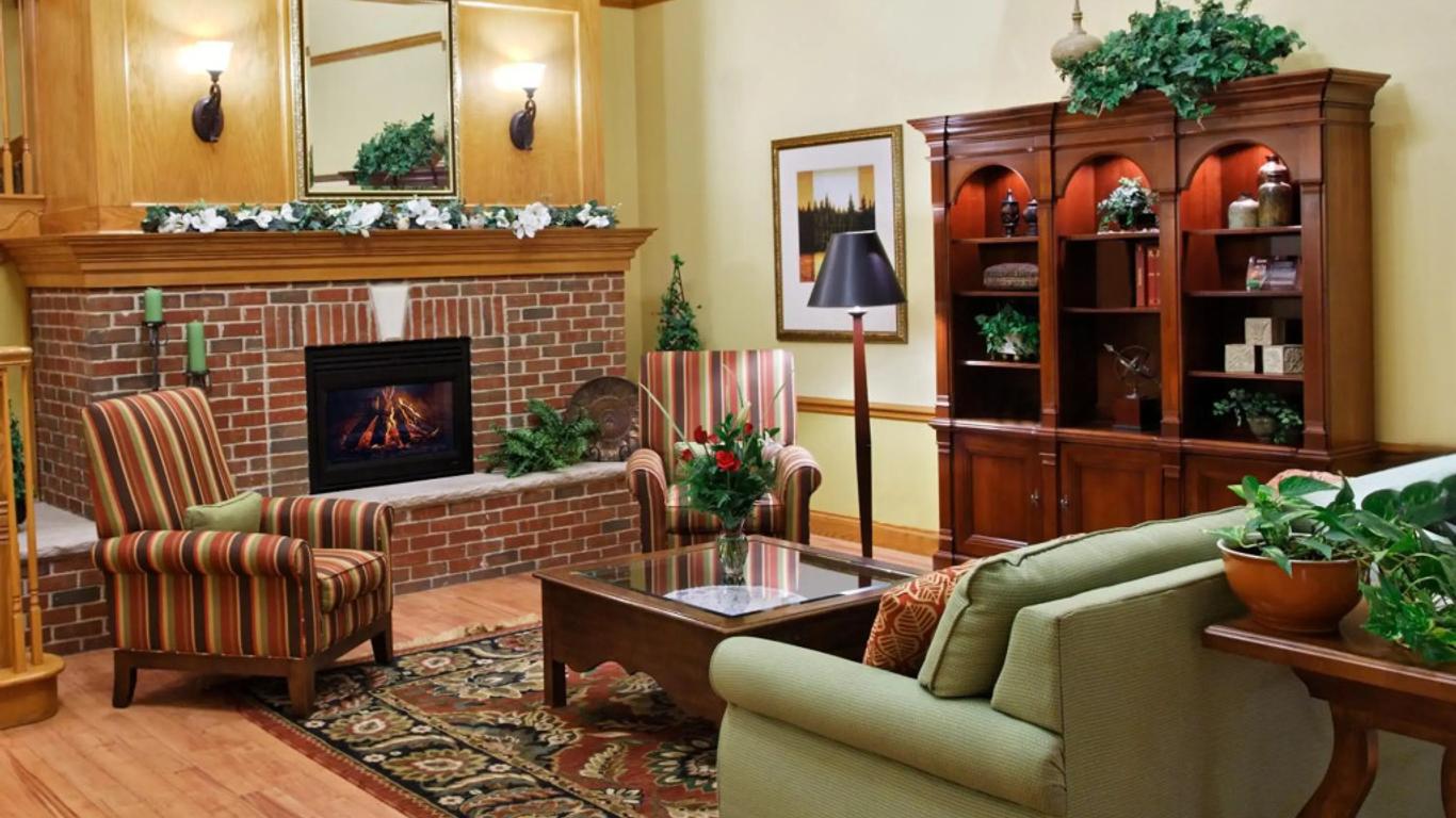 Country Inn & Suites by Radisson, Sycamore, IL