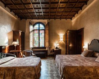 Grand Hotel Baglioni - Florence - Bedroom