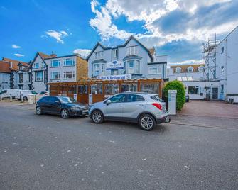 OYO Pier Hotel - Clacton-on-Sea - Gebouw