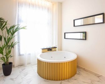 Reina Victoria La Plaza - Alicante - Lobby