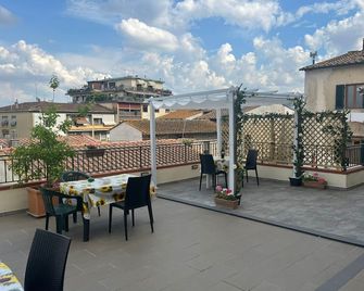 Appartamenti la Piazzetta vicino a Firenze - 錫尼亞 - 陽台