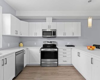 Elegant, Peaceful Retreat near Niagara Falls - Pelham - Kitchen