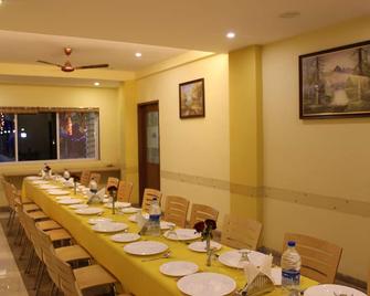 Hotel Sea Winds - Chiplūn - Restaurant