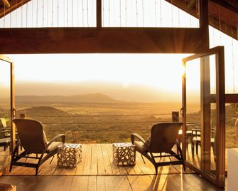 Cottar's Safaris - Ololaimutiek - Balcón