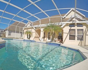 Disney Vacation Home - Kissimmee - Piscina