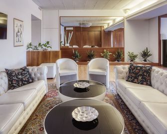 Porta Altinia Suites - Treviso - Interiér