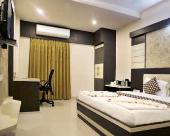 Hotel Ganges Grand - Varanasi - Soverom