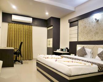 Ganges Grand - ורנאסי - חדר שינה