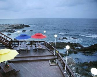 Bada Sori Pension - Yeongdeok - Balcón