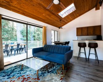 Casa Secoya - Monte Rio - Living room
