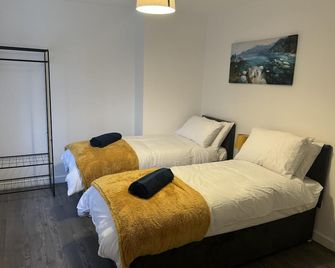 3 Bed-Sleeps 5- Garden-Pets-Parking - Wolverhampton - Phòng ngủ