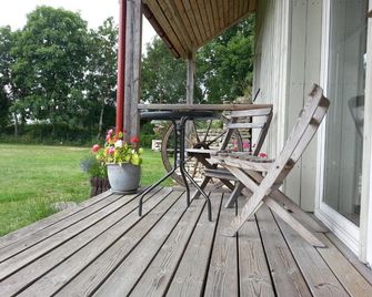 Piibelehe Guest Accommodation - Kuressaare - Patio