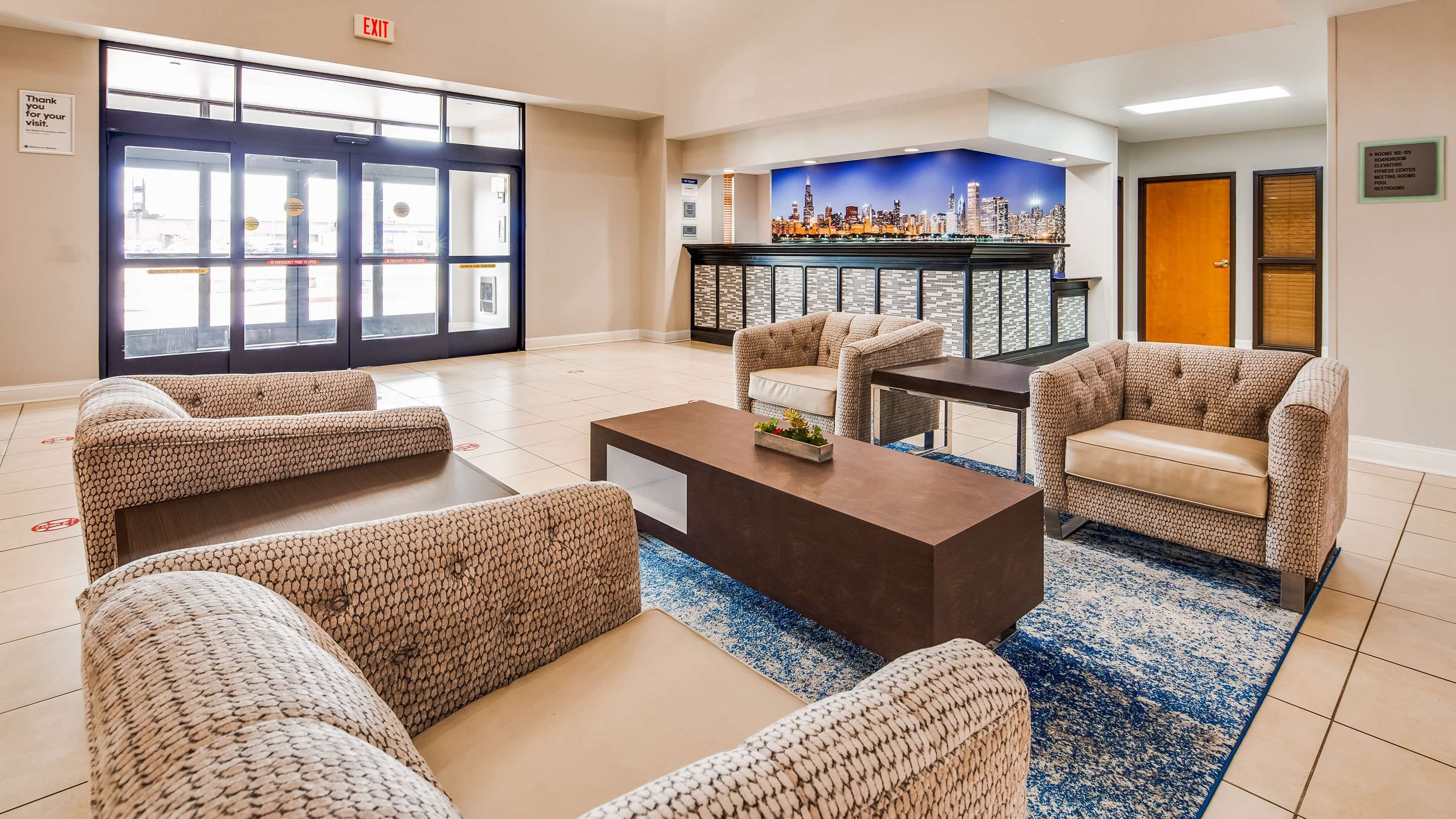Best Western Plus Champaign/Urbana Inn - Champaign - Salónek