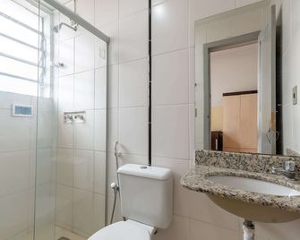 Hotel Esplanada - Belo Horizonte - Bathroom