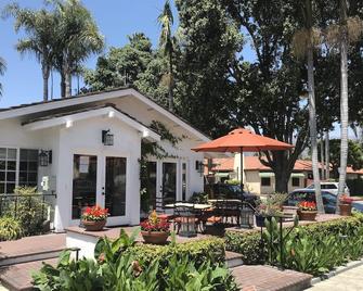 Marina Beach Motel - Santa Barbara - Patio