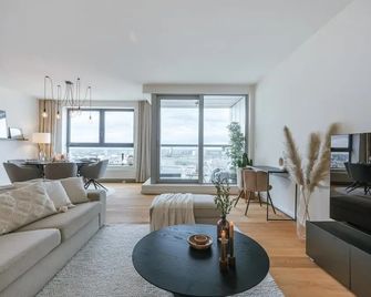 Apartment With Beautiful View of Antwerp - Anvers - Sala