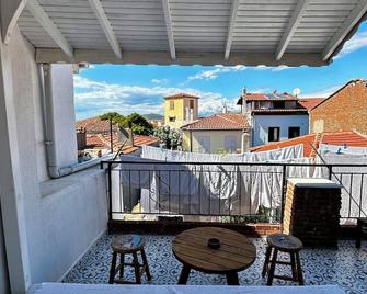 Sahmeran Pansiyon - אייבאליק - מרפסת