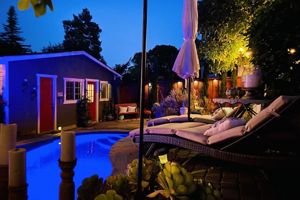 Petaluma Wine Country relaxing get away w/salt water pool/ spa close to downtown - Petaluma - Bazén