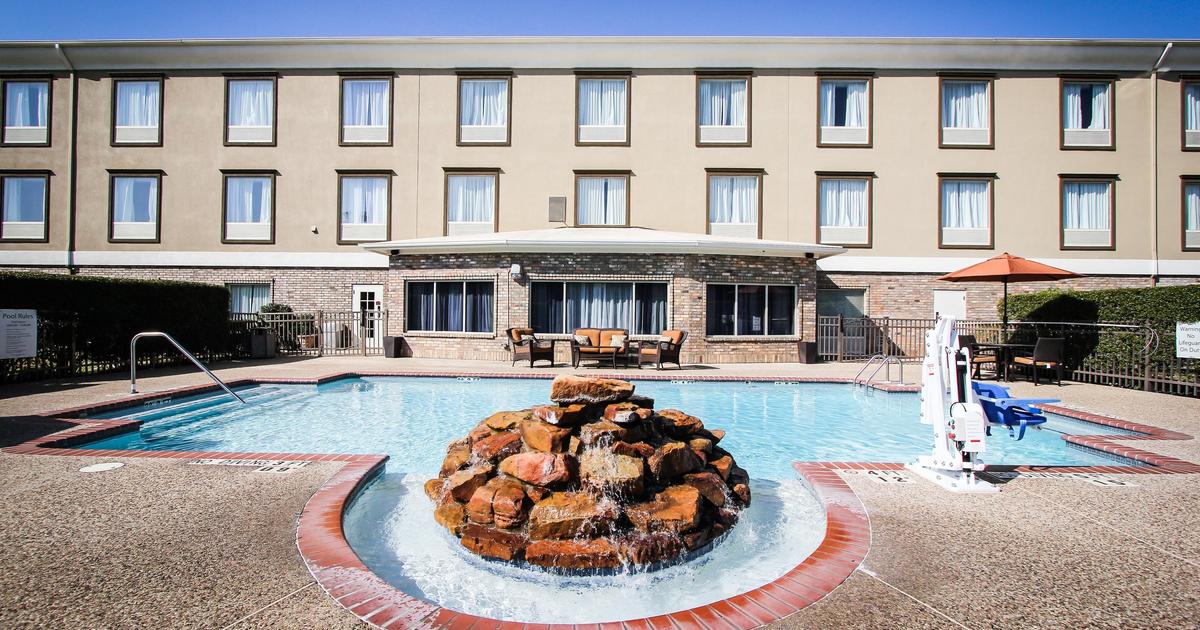 Holiday Inn Express Hotel & Suites Nacogdoches, An IHG Hotel from 104