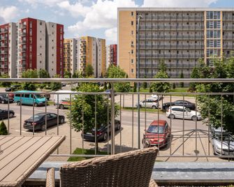 Brasov Holiday Apartments - Braşov - Balcón