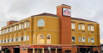 Gateway Inn And Suites San Francisco Sfo Airport - San Bruno - Κτίριο