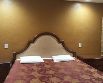 Central Inn Motel on 41 Street - Los Angeles - Bedroom