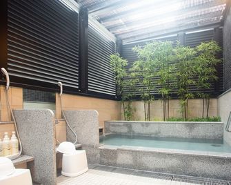 Kuretake Inn Nankai Sakai-Ekimae - Sakai - Piscine