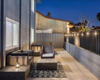Bridge Pool Spa Min to Downtown Freeways Beaches - San Diego - Patio