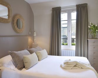 Hôtel Le Fer à Cheval - Trouville-sur-Mer - Bedroom