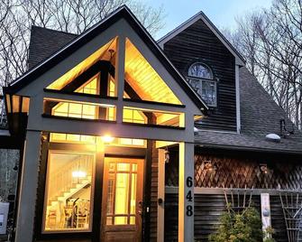 Get ready for Summer! Beach, fish, surf, Kennebunkport & UNE, Portland - Biddeford - Building