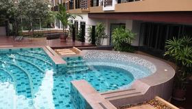 August Suites - Pattaya - Pool