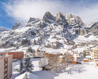 Grichting Hotel & Serviced Apartments - Leukerbad - Utomhus