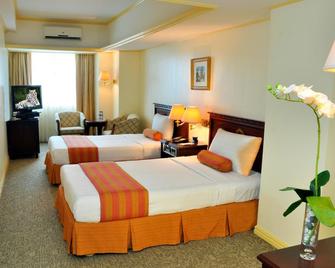 Networld Hotel Spa and Casino - Manila - Bedroom