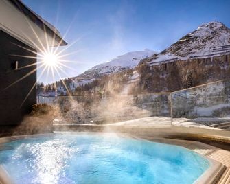 Kesselspitze Hotel & Chalet, Valamar Collection - Tamsweg - Pool