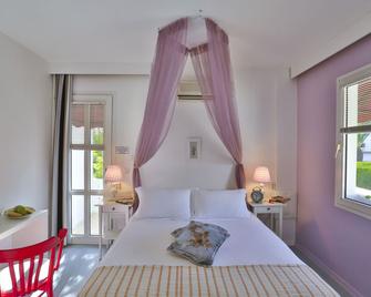 Palas Ilica - Cesme