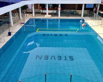 Piscina Sarita Club Boutique - Girardot - Zwembad