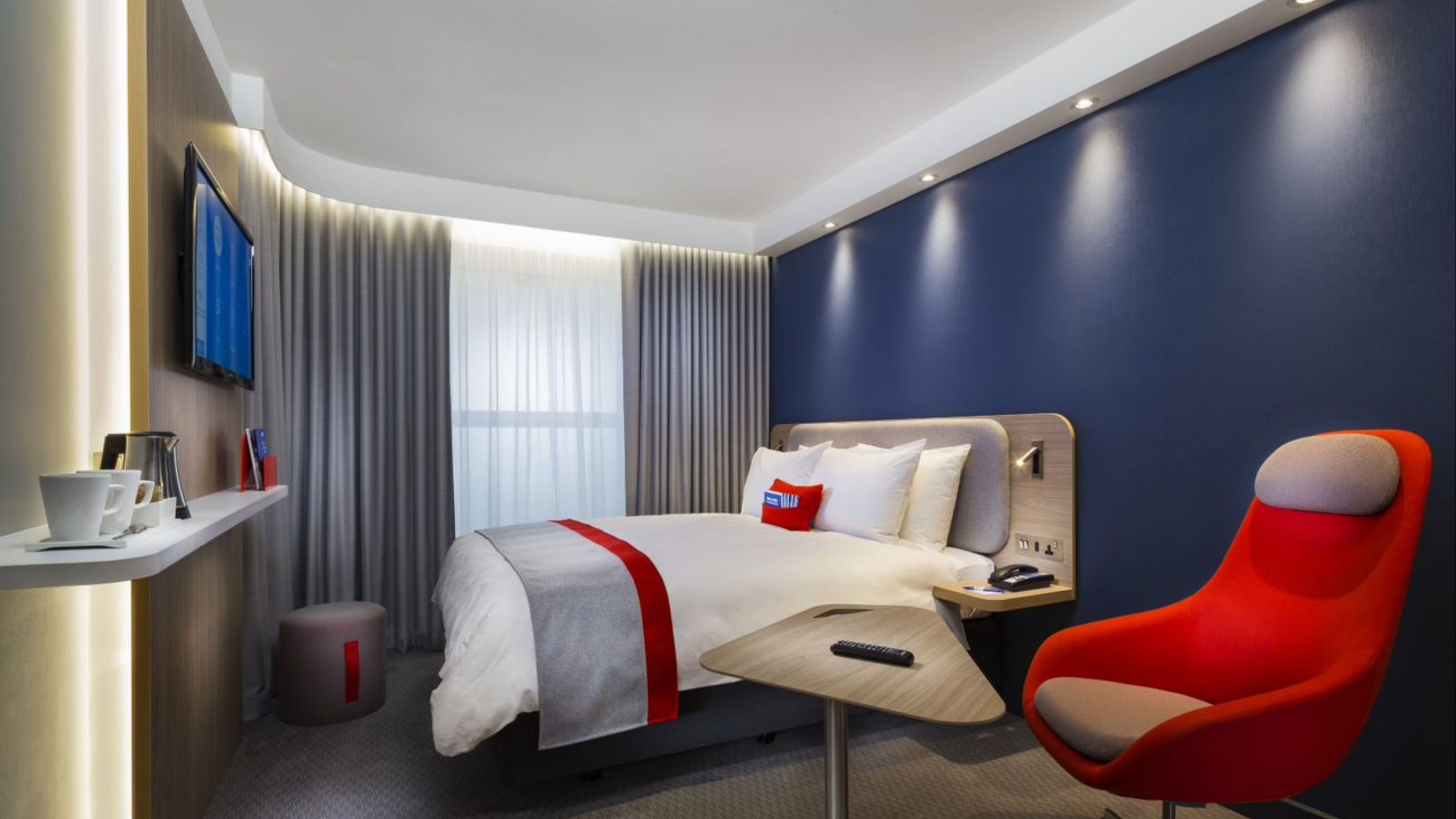 Holiday Inn Express Windsor By IHG - ווינדזור - חדר שינה