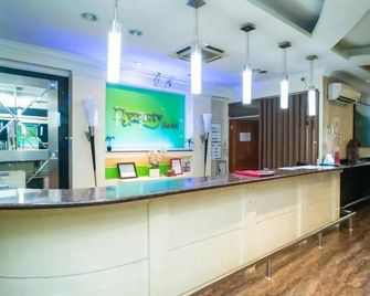 Redliving Apartemen Saladdin Mansion - Ran Management - Depok - Front desk