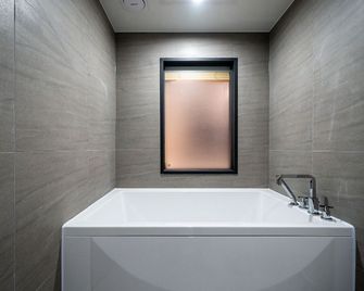 Hound Hotel Songtan - Pyeongtaek
